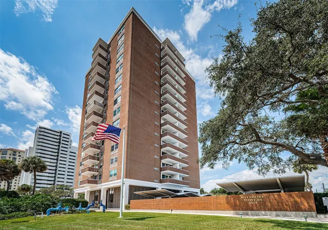 Photo 1 of Condo for sale at 4015 Bayshore Blvd #4C, Tampa, FL 33611 | MLS# TB8529744 | Listing updated on 2026-07-20