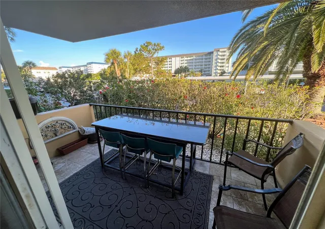 2nd image of 9 Haig Pl, DUNEDIN, FL 34698