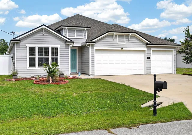Photo 1 of Single family home for sale at 21 Rocking Ln, Palm Coast, FL 32164 | MLS# V4950248 | Listing updated on 2026-08-28