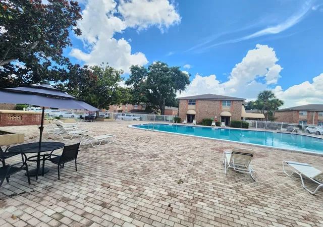 2nd image of 416 Banyon Tree Cir, MAITLAND, FL 32751