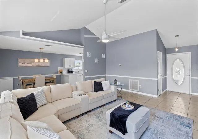 Photo 3 of Single family home for sale at 122 Church St S, Haines City, FL | MLS# S5153838 | Listing updated on 2026-09-29