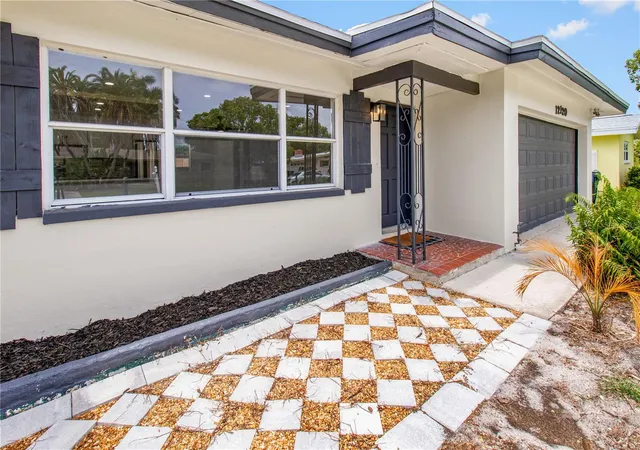 2nd image of 12120 Croft Dr, Largo, FL 33774 | MLS# O6425602