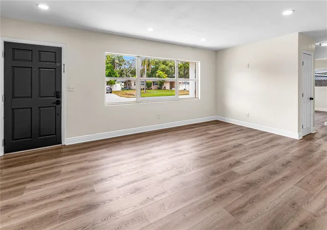 3rd image of 12120 Croft Dr, Largo, FL 33774 | MLS# O6425602