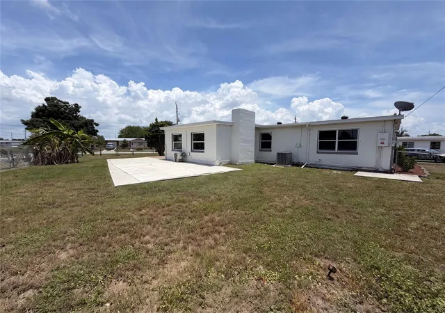 Photo 4 of Single family home for sale at 21530 Glendale Ave, Port Charlotte, FL 33952 | MLS# O6425604 | Listing updated on 2026-10-23