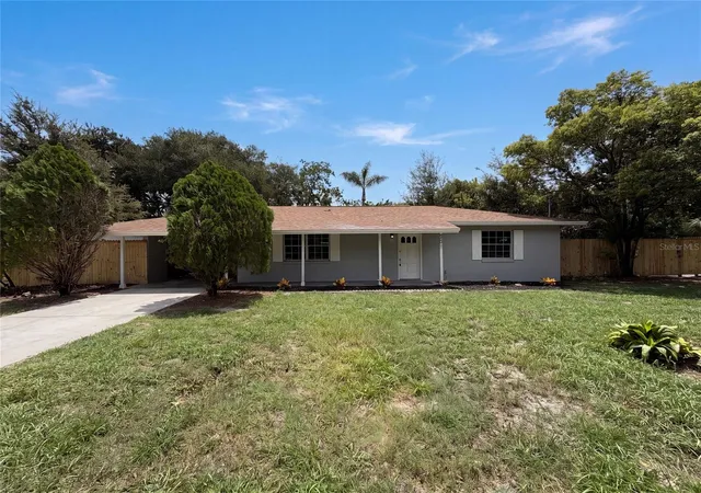 Photo 1 of Single family home for sale at 585 Hewett Dr, Orlando, FL 32807 | MLS# O6425605 | Listing updated on 2026-09-25