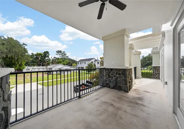 Listing Photo 2 - Condo for sale in building located at 630 Vassar St, Orlando, FL 32804 - Unit #2210