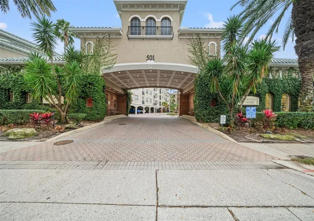 Photo 3 of Condo for sale at 501 Knights Run Ave #2111, Tampa, FL 33602 | MLS# TB8529805 | Listing updated on 2026-09-23