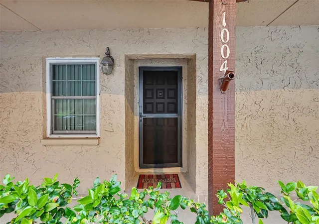 Listing Photo 2 - Condo for sale in building located at 601 N Hercules Ave, Clearwater, FL 33765 - Unit #1004