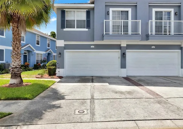 Photo 5 of Townhouse for sale at 8453 Shallow Crk Ct, New Port Richey, FL 34653 | MLS# TB8529812 | Listing updated on 2026-09-01
