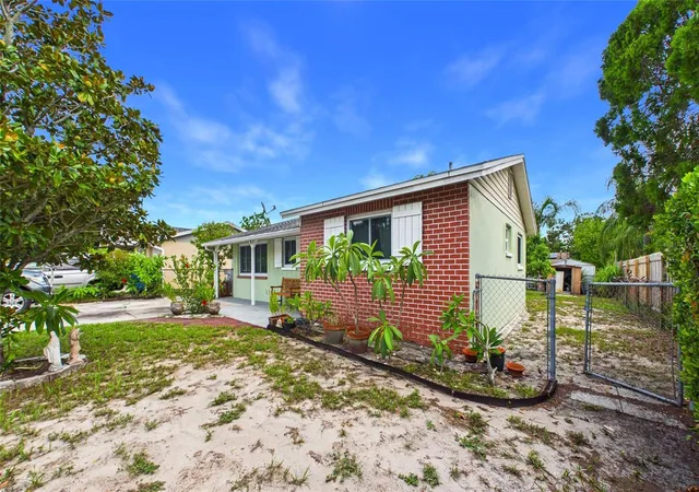 3rd image of 2809 Edenwood St, Clearwater, FL 33759 | MLS# TB8529816