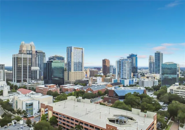 Listing Photo 2 - Condo for sale in building located at 202 E S St, Orlando, FL 32801 - Unit #4040