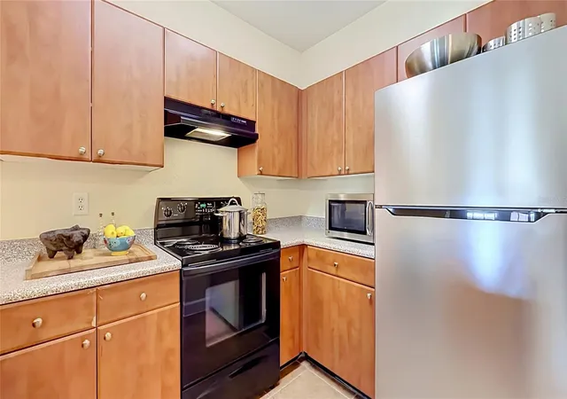 Photo 3 of Condo for sale at 202 E South St #4040, Orlando, FL 32801 | MLS# O6425652 | Listing updated on 2026-08-21