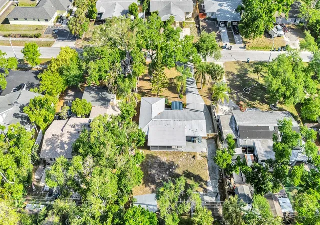 Photo 3 of Single family home for sale at 2510 51st Avenue Ter W, Bradenton, FL 34207 | MLS# O6425655 | Listing updated on 2026-07-30