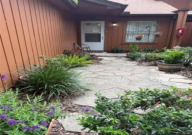 2nd image of 2701 Ne 10th St #401, Ocala, FL 34470 | MLS# OM728602