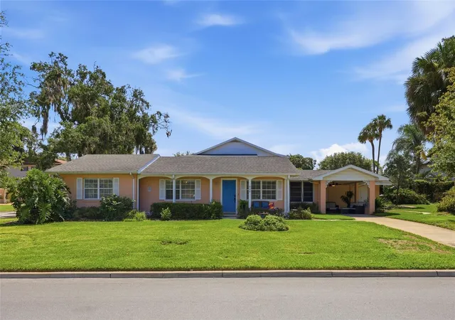 2nd image of 936 N Baker St, Mount Dora, FL 32757 | MLS# O6425684