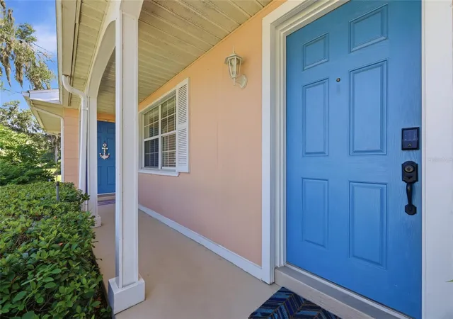 3rd image of 936 N Baker St, Mount Dora, FL 32757 | MLS# O6425684