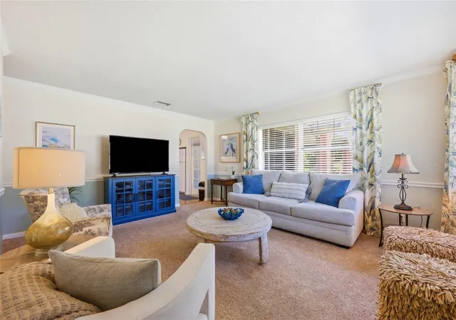 4th image of 936 N Baker St, Mount Dora, FL 32757 | MLS# O6425684