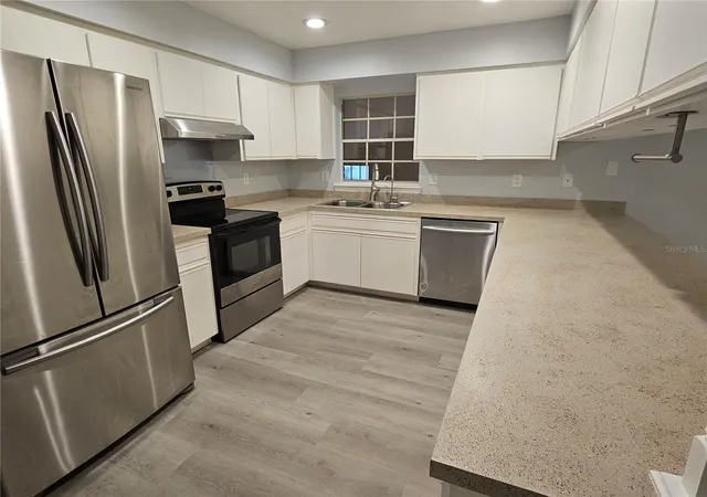 4th image of 22360 Southshore Dr, Land O Lakes, FL 34639 | MLS# A4700208