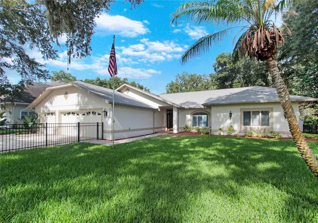 1st image of 34205 Park Ln, Leesburg, FL 34788 | MLS# G5115174