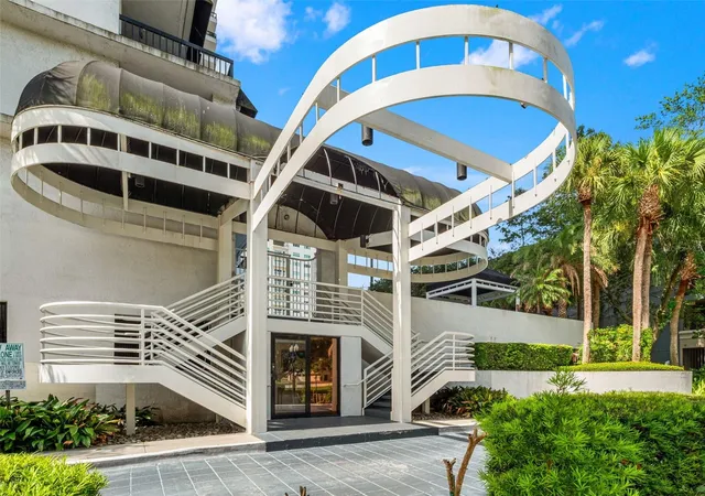 Photo 2 of Condo for sale at 530 E Central Blvd #405, Orlando, FL 32801 | MLS# O6425694 | Listing updated on 2026-07-18