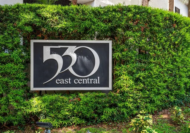 Photo 2 of Condo for sale at 530 E Central Blvd #405, Orlando, FL 32801 | MLS# O6425694 | Listing updated on 2026-07-18
