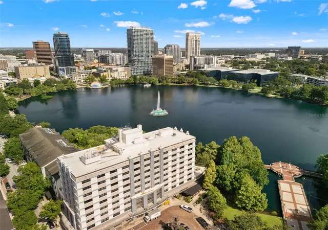 Photo 4 of Condo for sale at 530 E Central Blvd #405, Orlando, FL 32801 | MLS# O6425694 | Listing updated on 2026-07-18