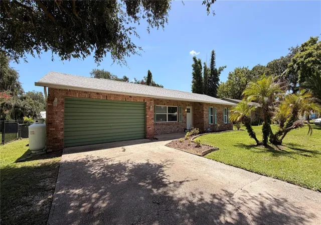 Photo 4 of Single family home for sale at 2513 Orange Tree Dr, Edgewater, FL 32141 | MLS# O6425696 | Listing updated on 2026-07-18