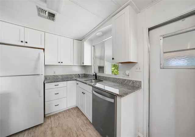 Photo 3 of Manufactured home for sale at 195 S Fiji Cir, Englewood, FL 34223 | MLS# D6148105 | Listing updated on 2026-09-25
