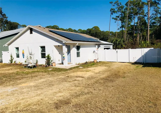 Photo 3 of Single family home for sale at 405 Connecticut Ave, Flagler Beach, FL 32136 | MLS# O6425734 | Listing updated on 2026-07-17