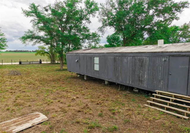 Photo 3 of Manufactured home for sale at 1390 Ne 130th Avenue, Williston, FL 32696 | MLS# OM728616 | Listing updated on 2026-09-21