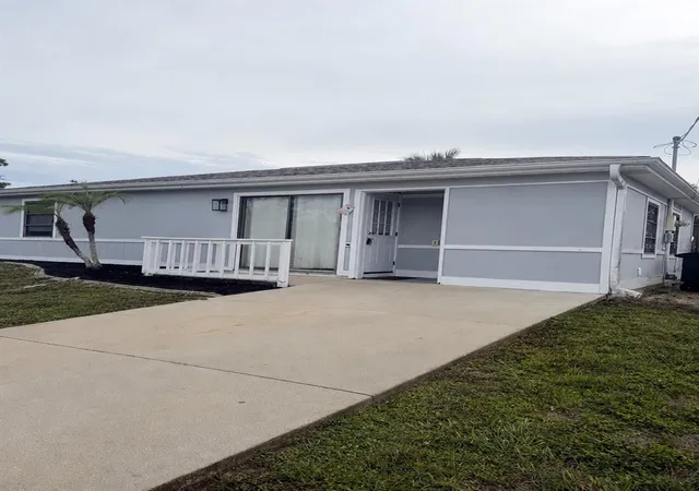 Photo 1 of Single family home for sale at 11748 Oceanspray Blvd, Englewood, FL 34224 | MLS# TB8529927 | Listing updated on 2026-10-29