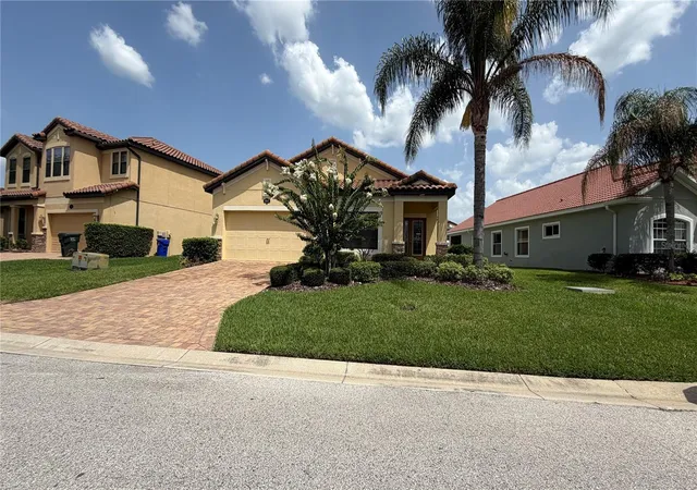 Photo 1 of Single family home for sale at 1947 Altavista Cir, Lakeland, FL 33810 | MLS# TB8529937 | Listing updated on 2026-08-25