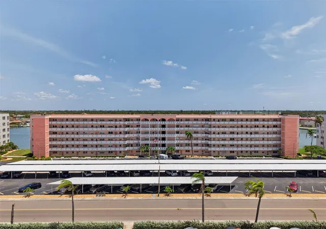 2nd image of 6025 Shore Blvd S #602, Gulfport, FL 33707 | MLS# TB8529943