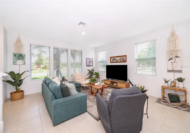 Photo 4 of Townhouse for sale at 2929 Voyager Ave, Saint Cloud, FL 34771 | MLS# S5153856 | Listing updated on 2026-10-03
