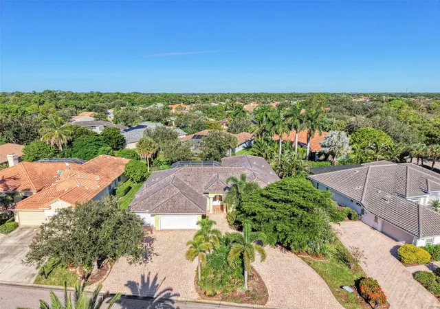 Photo 3 of Single family home for sale at 4708 Sweetmeadow Cir, Sarasota, FL 34238 | MLS# A4700233 | Listing updated on 2026-10-17
