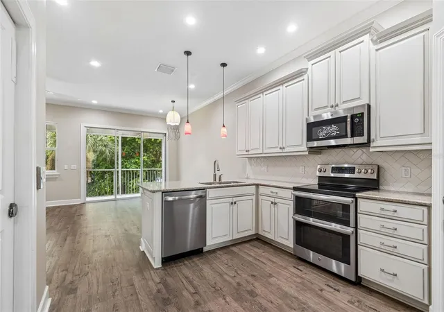 Photo 2 of Townhouse for sale at 3144 Nautical Pl S, Saint Petersburg, FL 33712 | MLS# TB8529965 | Listing updated on 2026-09-26