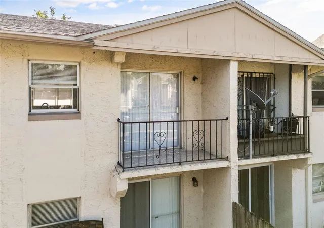 Photo 3 of Condo for sale at 1910 Honour Rd #4, Orlando, FL 32839 | MLS# O6425779 | Listing updated on 2026-07-21