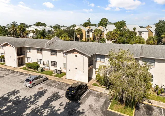 Listing Photo 4 - Condo for sale in building located at 1910 Honour Rd, Orlando, FL 32839 - Unit #4