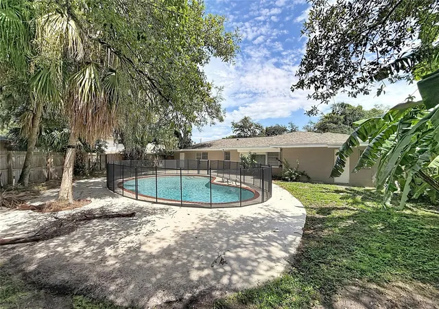 Photo 28 of Sale Pending at 7123 Woodfield Dr, Tampa, FL 33617 | MLS# TB8529988 | Listing updated on 2026-08-03
