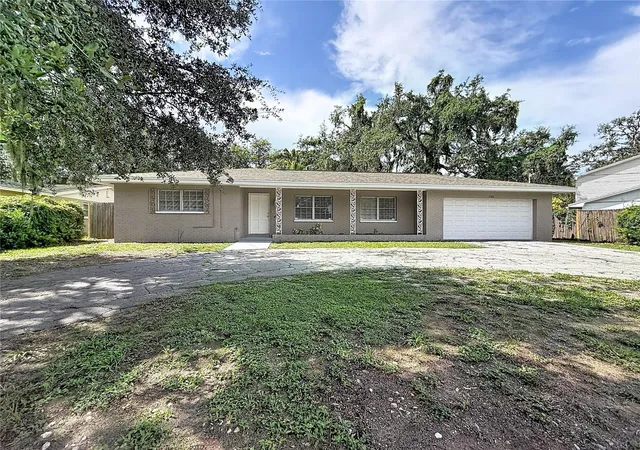 Photo 2 of Sale Pending at 7123 Woodfield Dr, Tampa, FL 33617 | MLS# TB8529988 | Listing updated on 2026-08-03