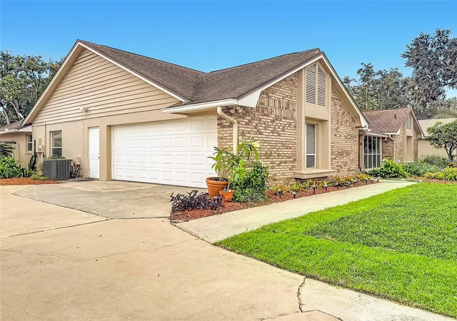 Photo 2 of Single family home for sale at 5427 Sago Palm Ct, Orlando, FL 32819 | MLS# O6425795 | Listing updated on 2026-10-13