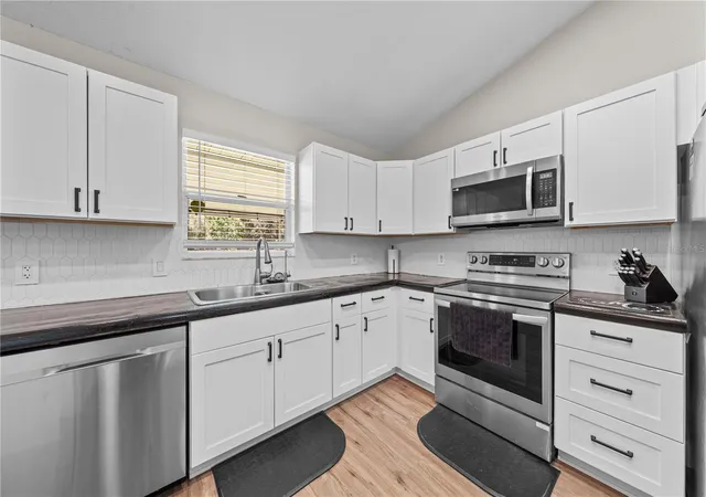 Photo 3 of Single family home for sale at 3839 Lakeview Acres Rd, St Cloud, FL 34772 | MLS# S5153865 | Listing updated on 2026-09-15