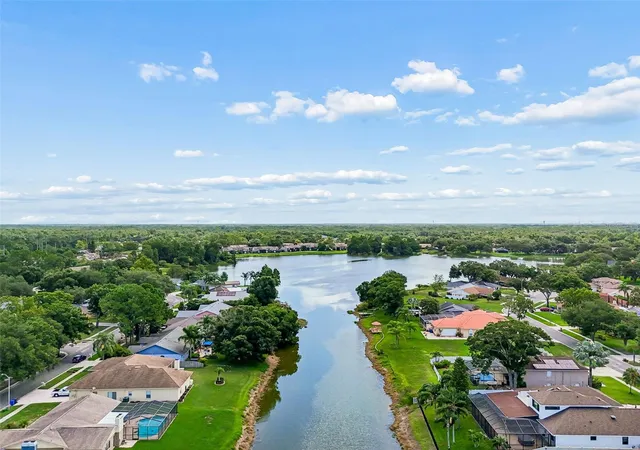 Photo 3 of Single family home for sale at 16509 Round Oak Dr, Tampa, FL 33618 | MLS# TB8530003 | Listing updated on 2026-09-02