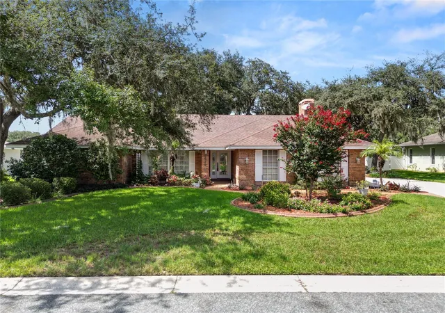 Photo 3 of Single family home for sale at 1626 Sherwood Lakes Blvd, Lakeland, FL 33809 | MLS# L4963575 | Listing updated on 2026-09-22