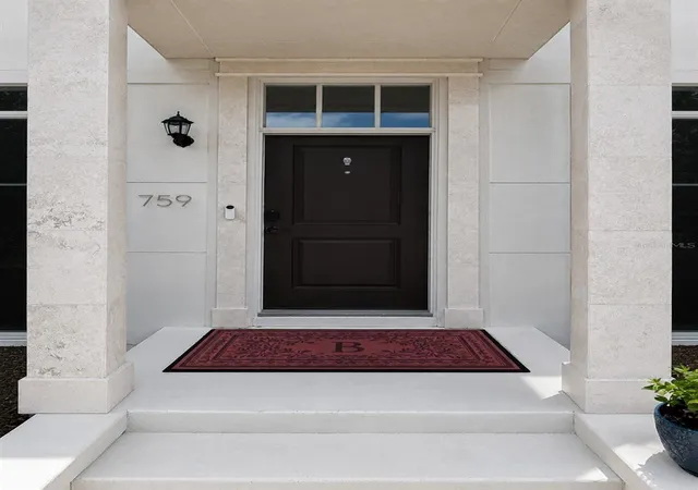 Photo 3 of Townhouse for sale at 759 Lake Baldwin Ln, Orlando, FL 32803 | MLS# R4911663 | Listing updated on 2026-07-20
