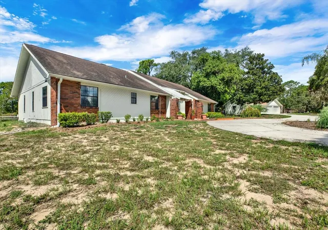 Photo 1 of Single family home for sale at 11251 Salina St, Brooksville, FL 34614 | MLS# W7887729 | Listing updated on 2026-08-28