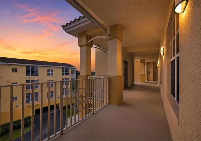Listing Photo 4 - Condo for sale in building located at 6474 Watercrest Wy, LAKEWOOD RANCH, FL 34202 - Unit #403