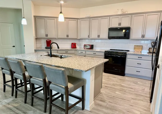 Photo 4 of Single family home for sale at 10155 Guthrie Dr, Clermont, FL 34711 | MLS# O6425819 | Listing updated on 2026-08-30