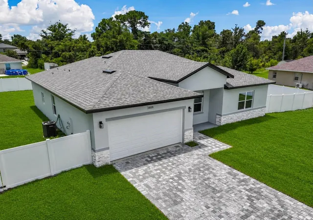 Photo 2 of Sale Pending at 3888 Sw 157th Place Rd, Ocala, FL 34473 | MLS# O6425838 | Listing updated on 2026-07-31