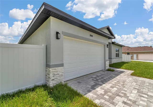 Photo 5 of Sale Pending at 3888 SW 157th Place Rd, Ocala, FL 34473 | MLS# O6425838 | Listing updated on 2026-07-31
